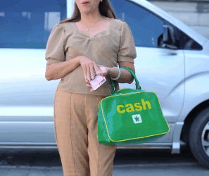 N0707098 การช วยเหล อคนอ นเป นส งท แต อย าช วยจนต วเองต องเด อดร อน part 2