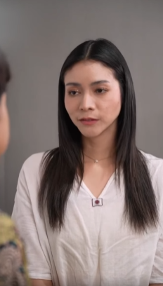 N2207066 กล องเล กขนๅดน แอนเข าไปซ อนในกล องได ไง part 2